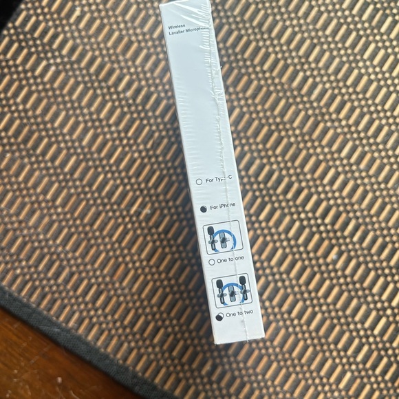 Wireless Lavalier Microphone - Picture 3 of 4